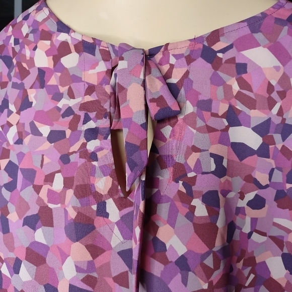 Cabi women's Top Kaleidoscope Mosaic Tie Neck blouse - Picture 2 of 10